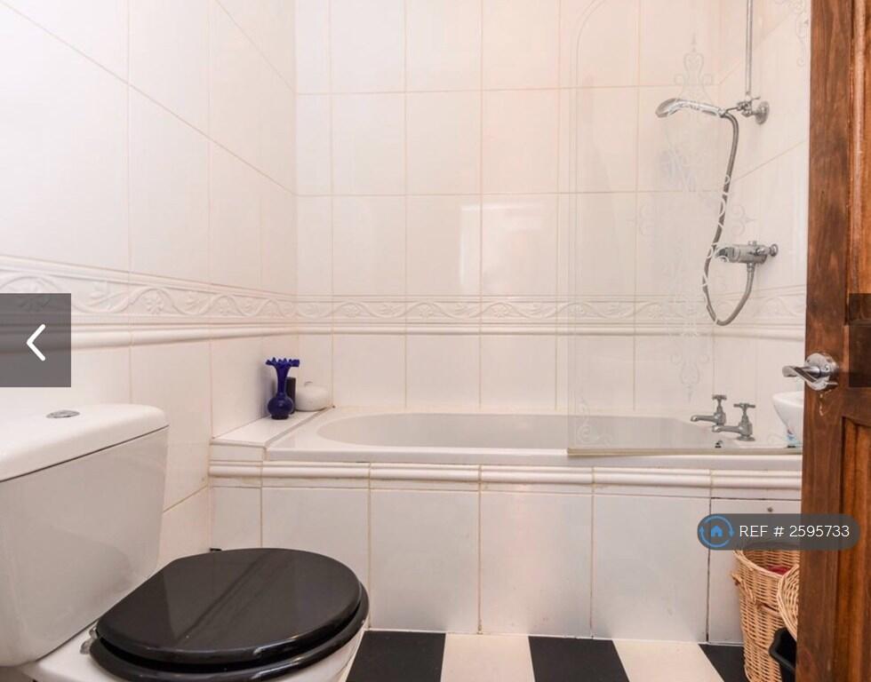 Large 2nd Bathroom Adjacent To Spare Bedroom