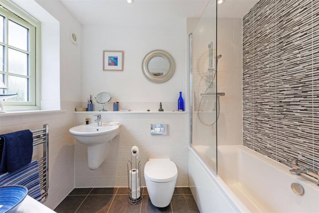 92548_21 June Lewis Way (27).jpg