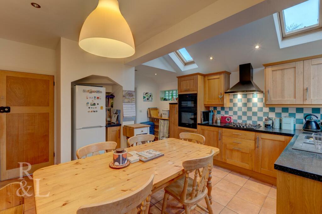 Chantrey Road (11).jpg