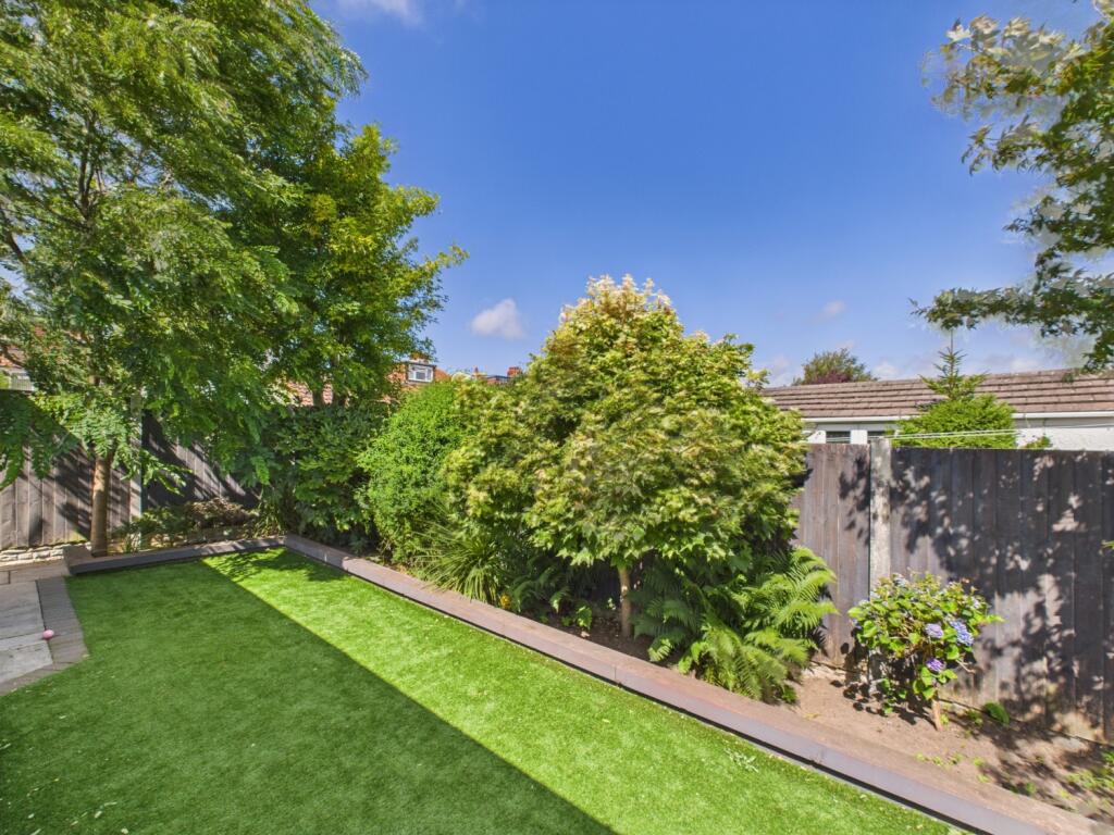 CAM02386G0-PR0139-STILL026 - Copy