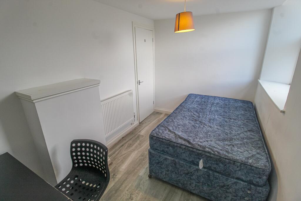 Bed 2 (2)