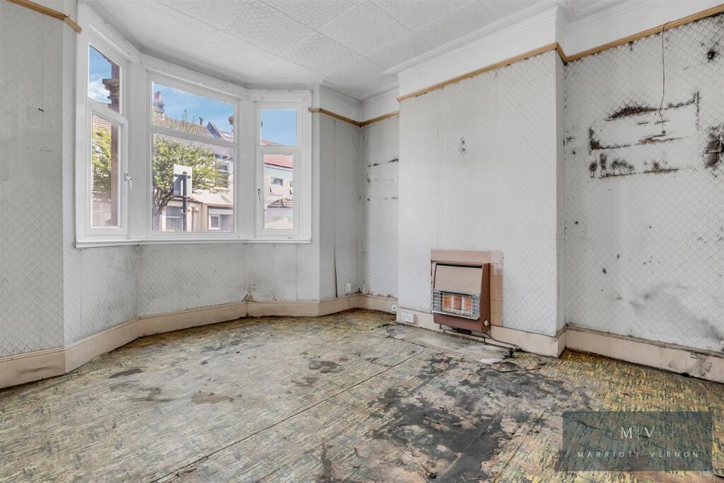 Sutherland Road 100 MV-4.jpg