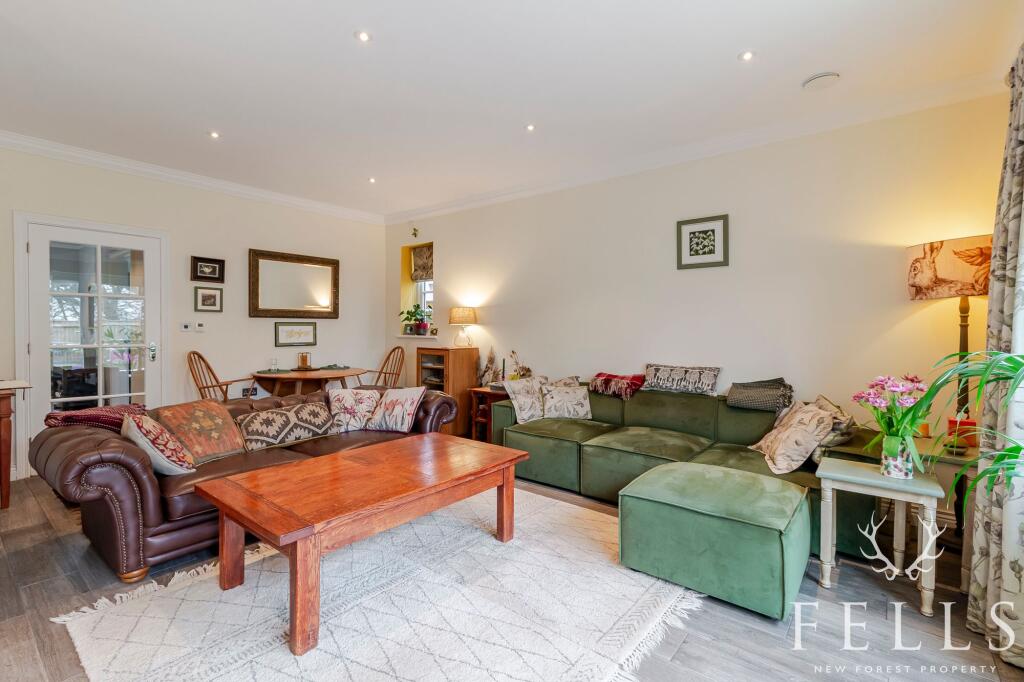 Lounge / Dining room