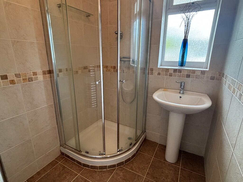 GF Shower Rm