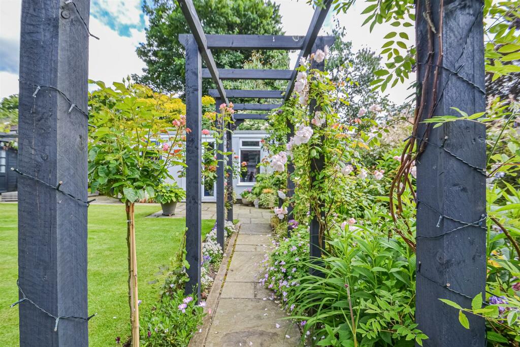 Pergola Feature
