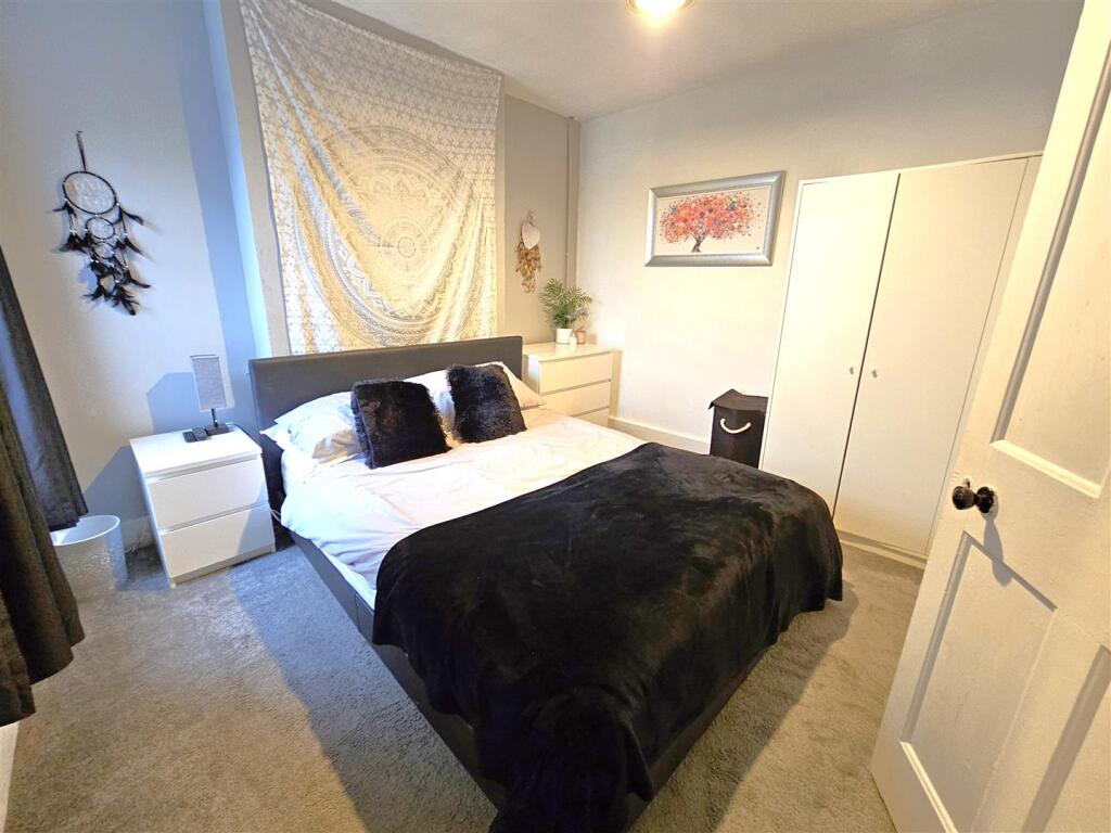 Bedroom 2.jpg