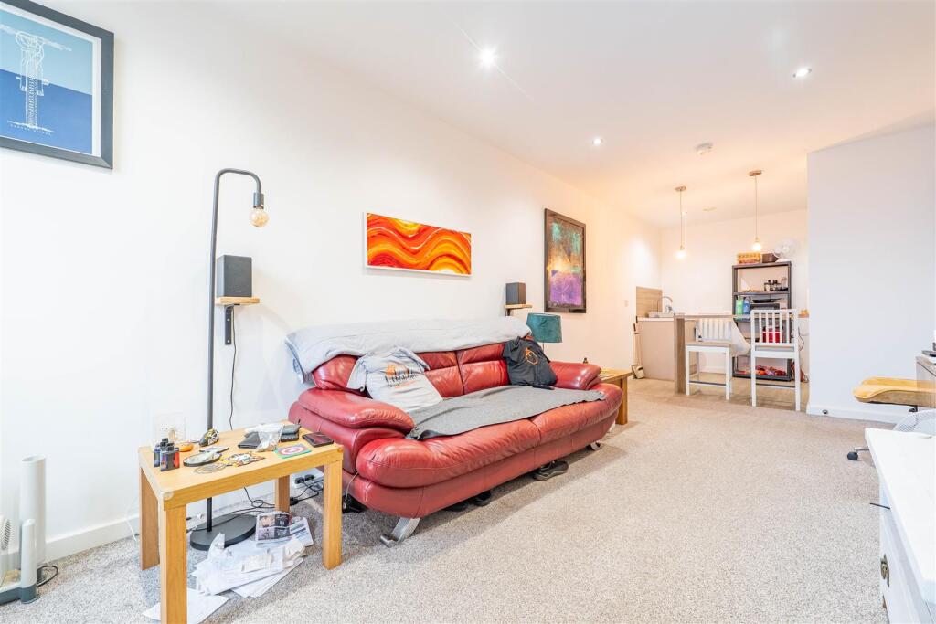 Lounge/Kitchen/Dining Room