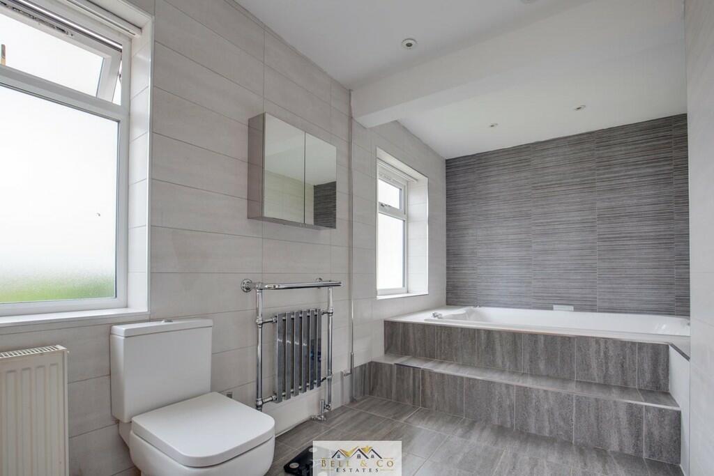 Bathroom 1.1