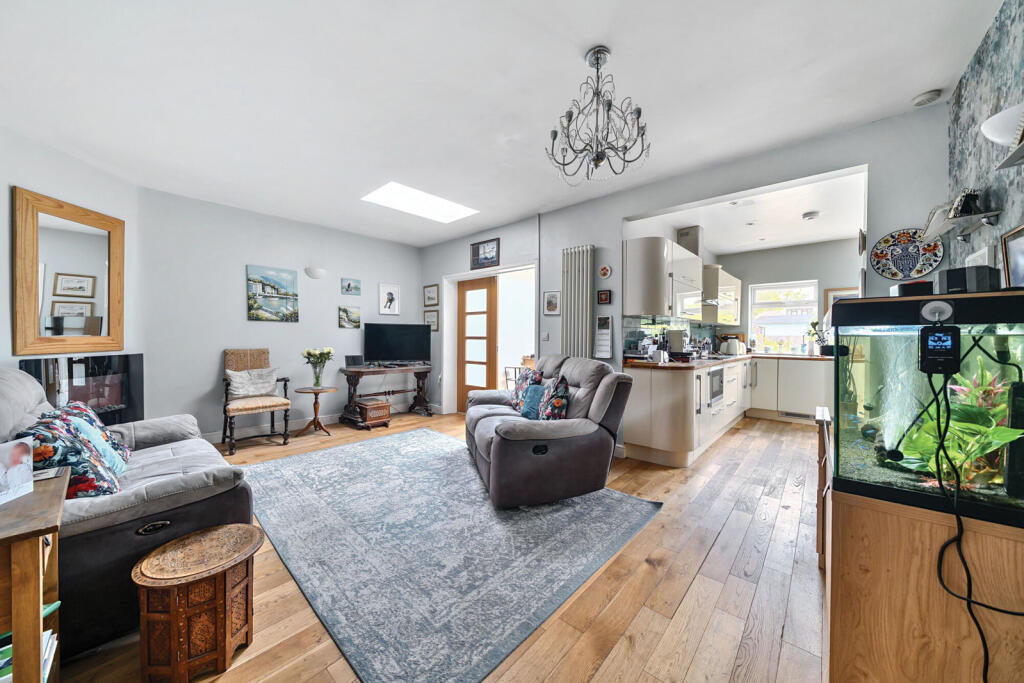 21-6819db97e6723-...