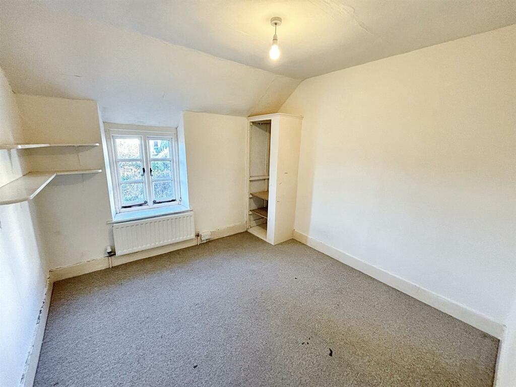 Bedroom 3.jpg