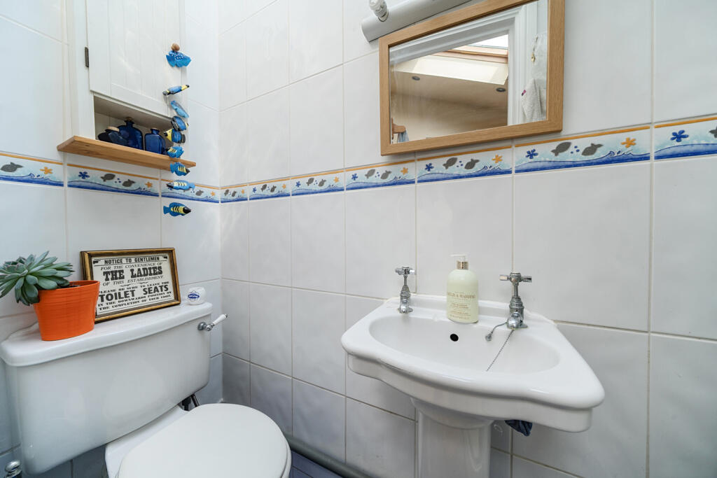 1302179-8-683ddc6...