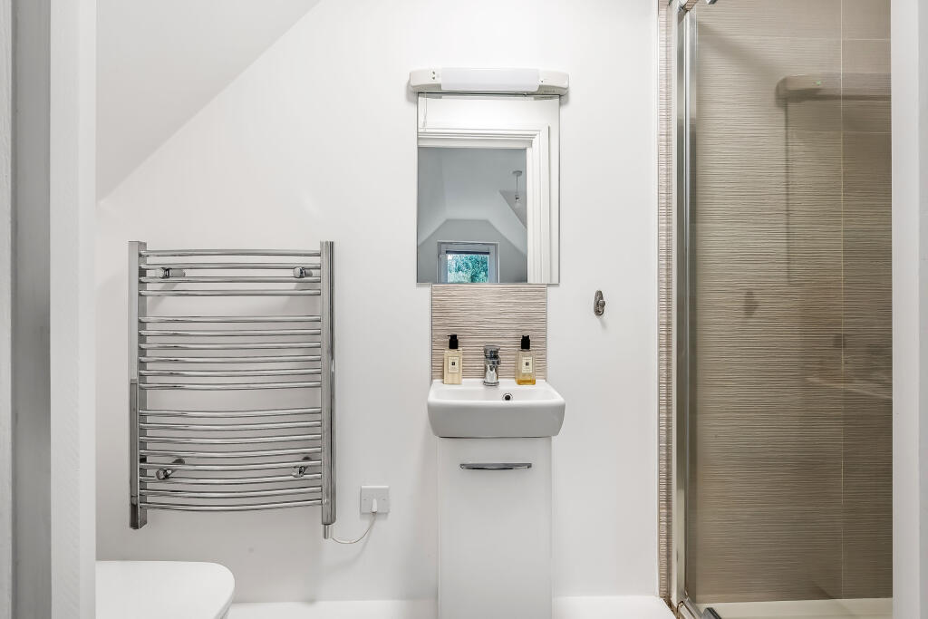 Flat-8-139-London-Road-16