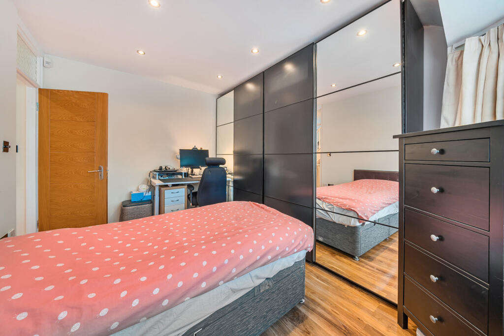 1388718-16-693c0f...