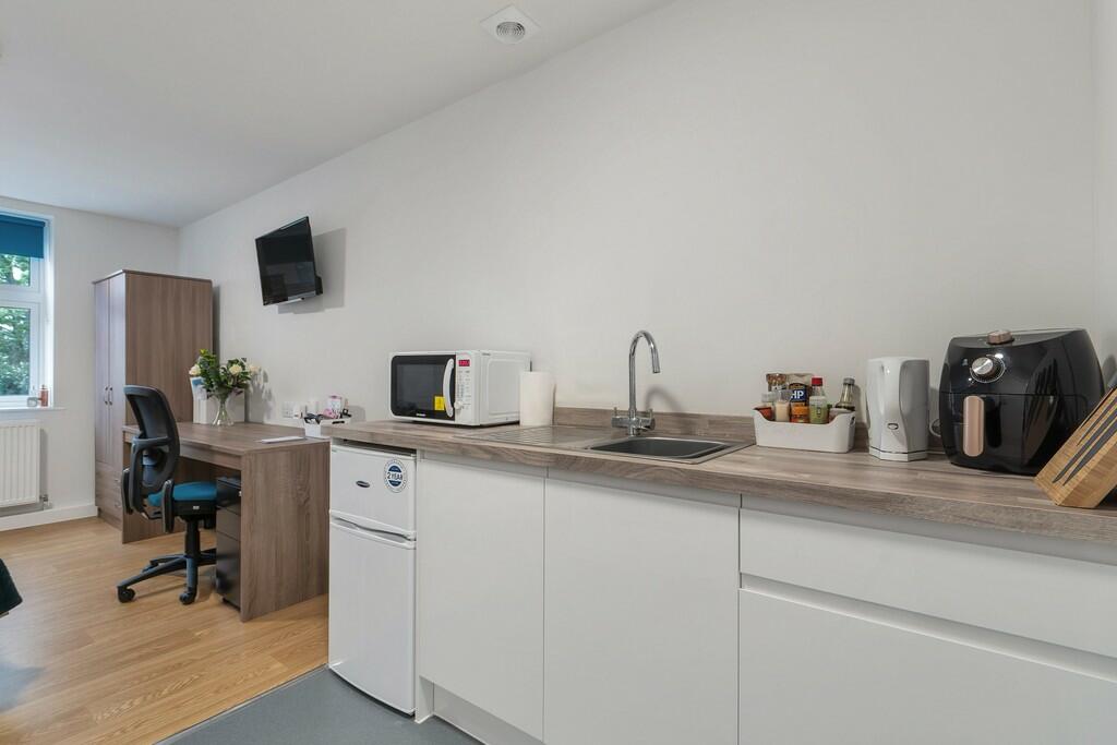 White-Lodge-Inter...