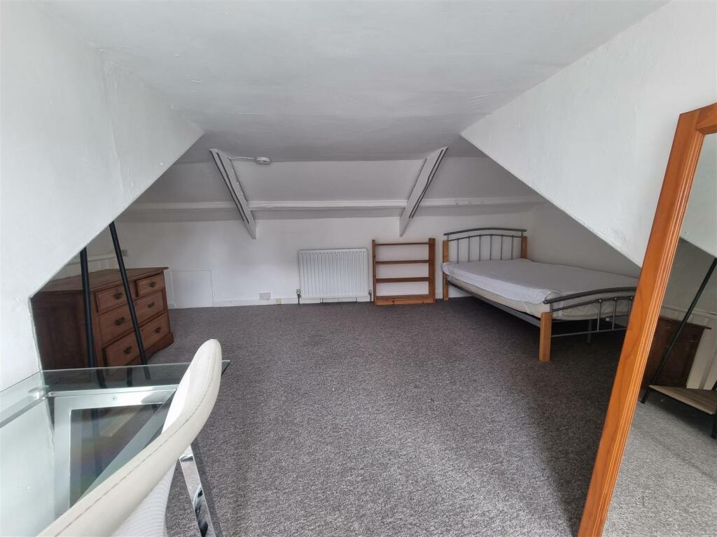 BEDROOM 5 (2).jpg