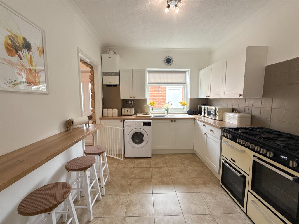 Breakfasting Kitchen