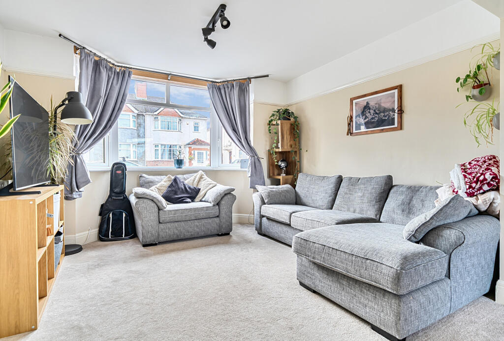 1376873-7-6911f5c...