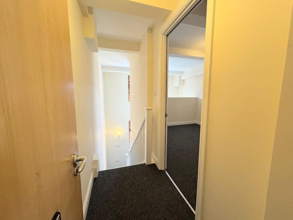 PRIVATE ENTRANCE HALLWAY