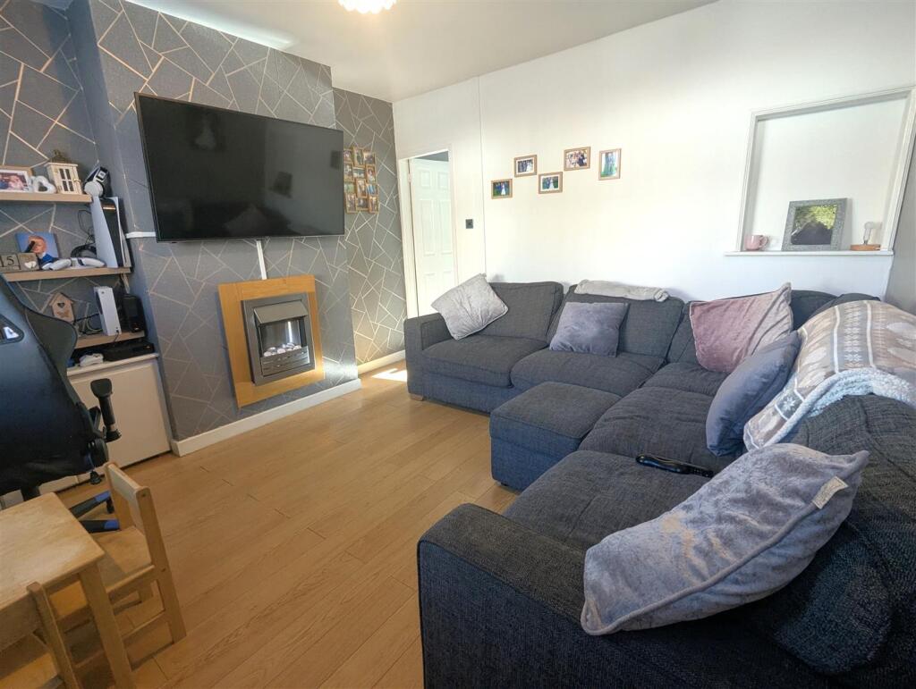 Living Room.jpg