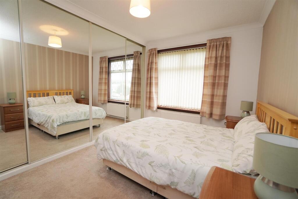 BEDROOM.jpg