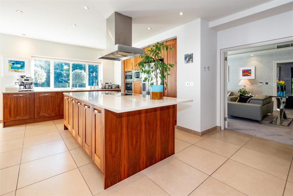 Breakfast Kitchen Aspect 3