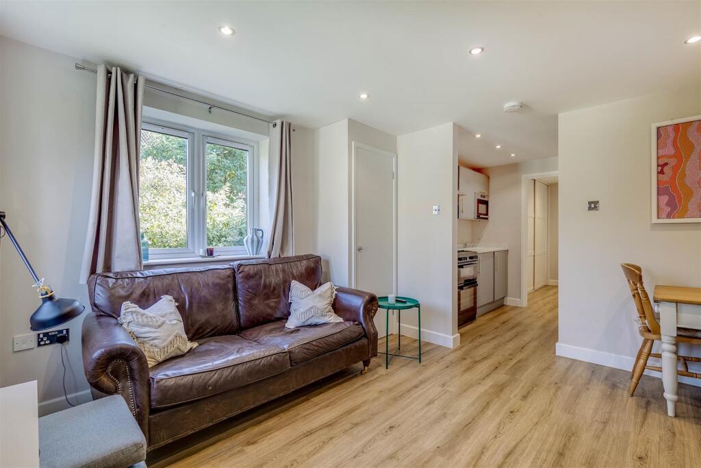 Karibu, Damask Green Lane-25.jpg