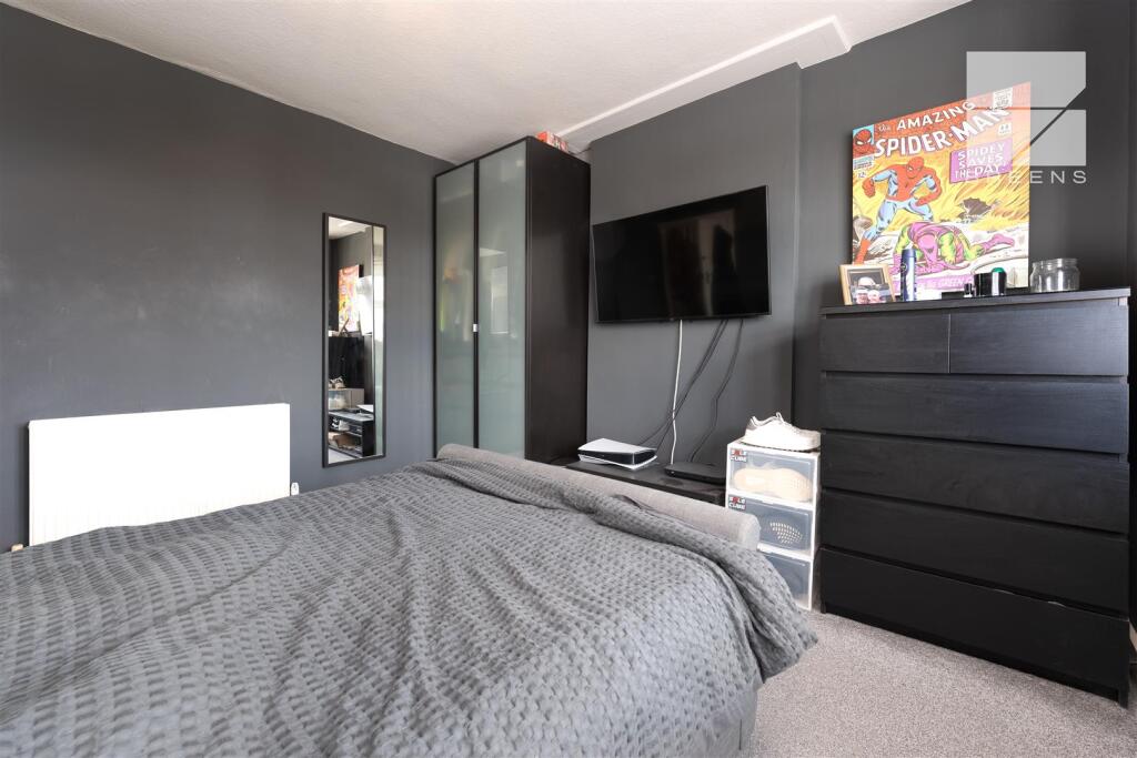 252 Hale End Road_0011.jpg