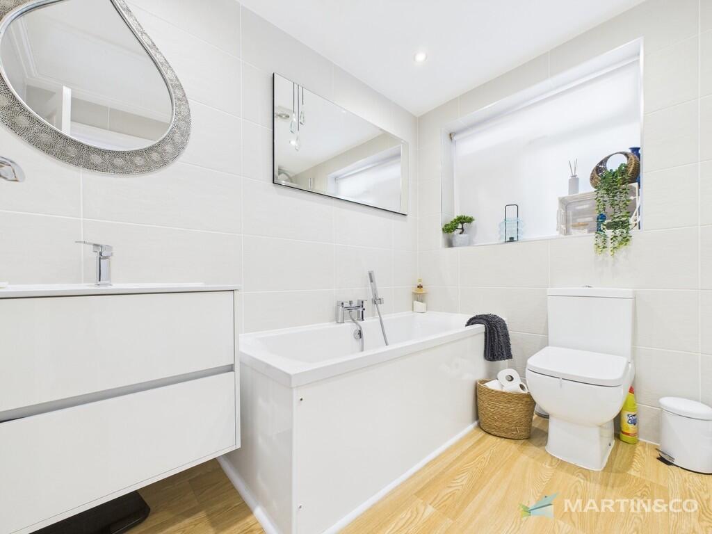 CAM02318G0-PR0416...