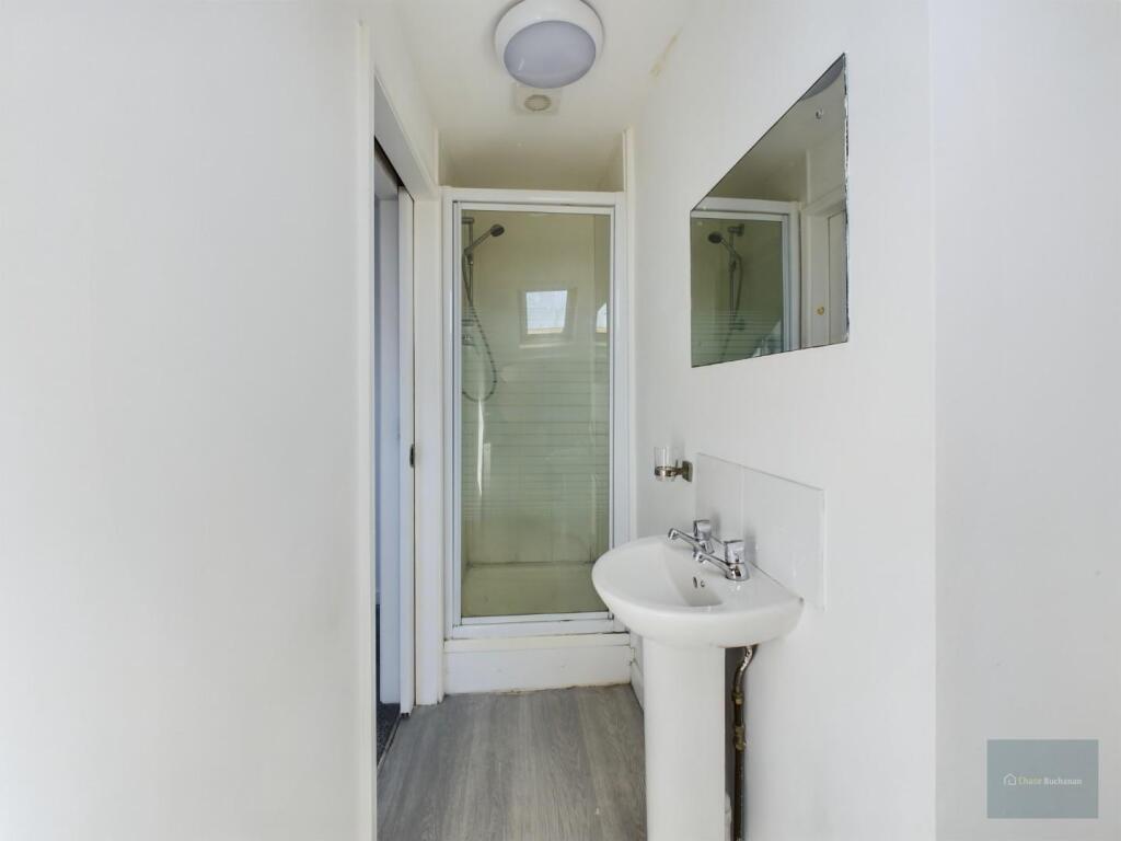 shower room pic 1.jp