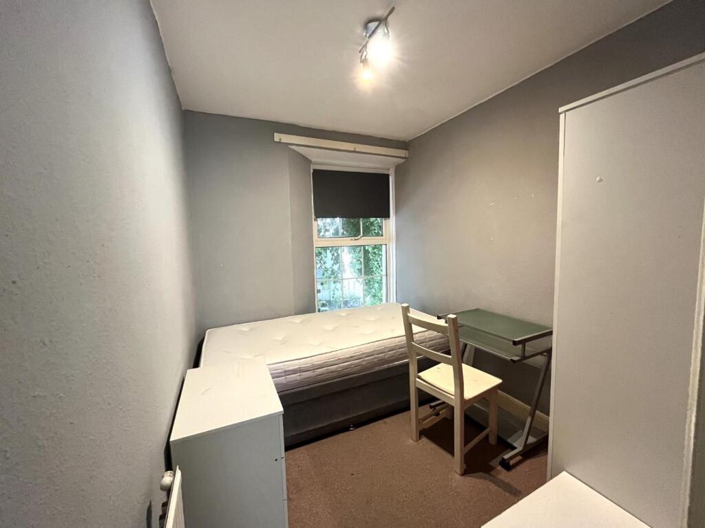 Bedroom 4.JPG