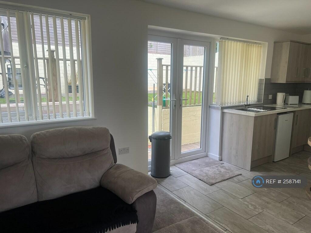 Kitchen &amp; Dining Room