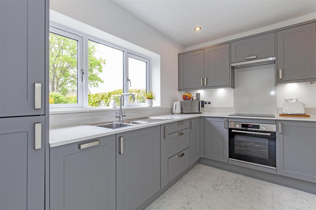 Superb Integrated Kitchen