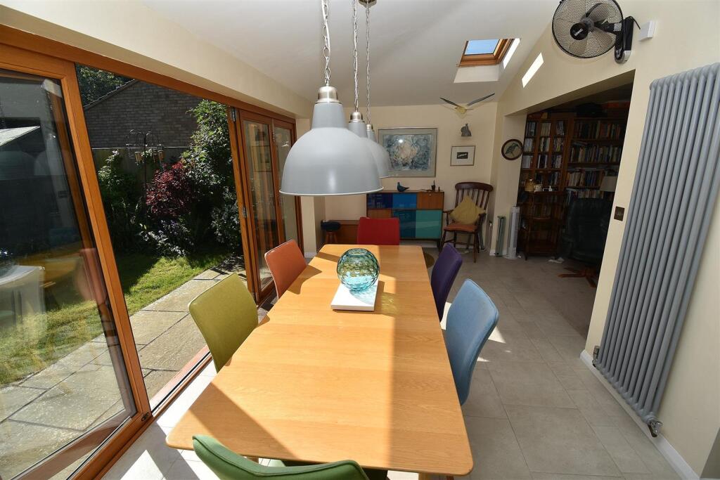 DSC_0009 (Custom).JPG