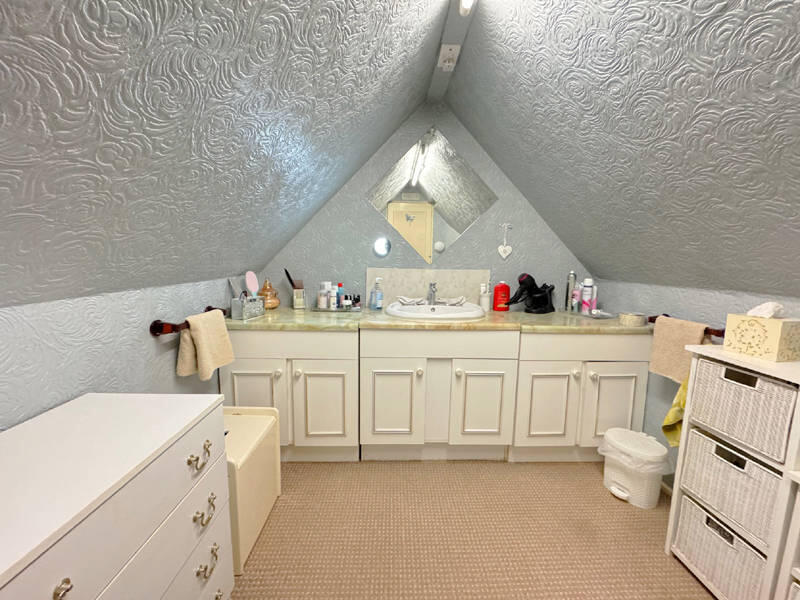 Bedroom Two Ensuite WC