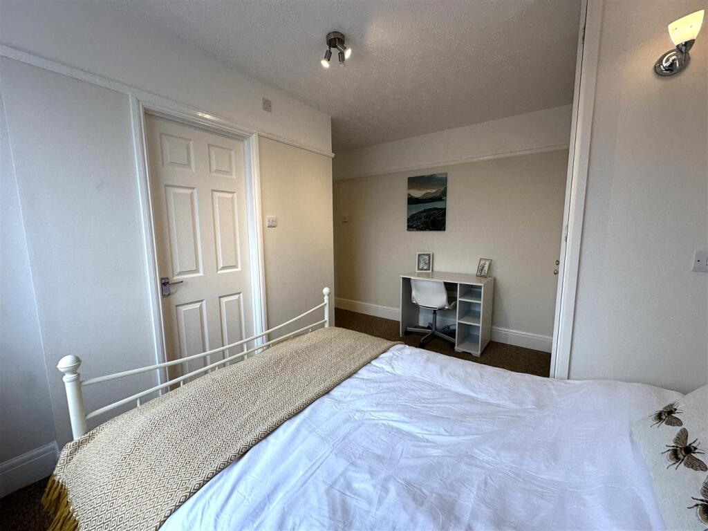 3 Boverton Rd_5