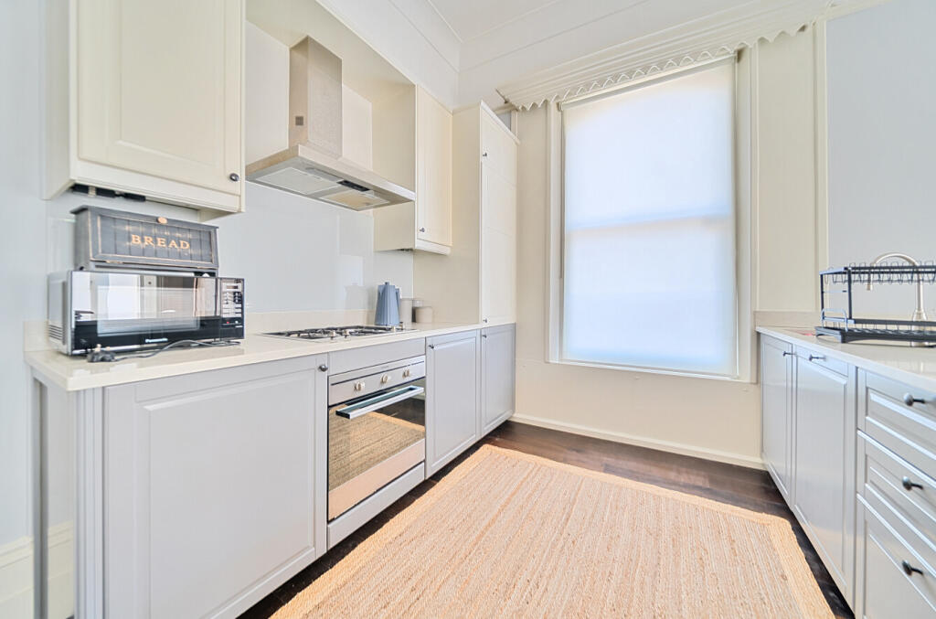 25-68233a8d99f5b-...