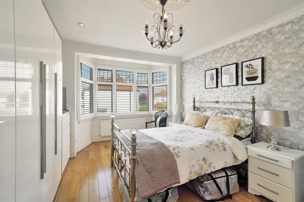 19 Langham Gardens - QXsRkLNMagd7f9fxer8N.jpg