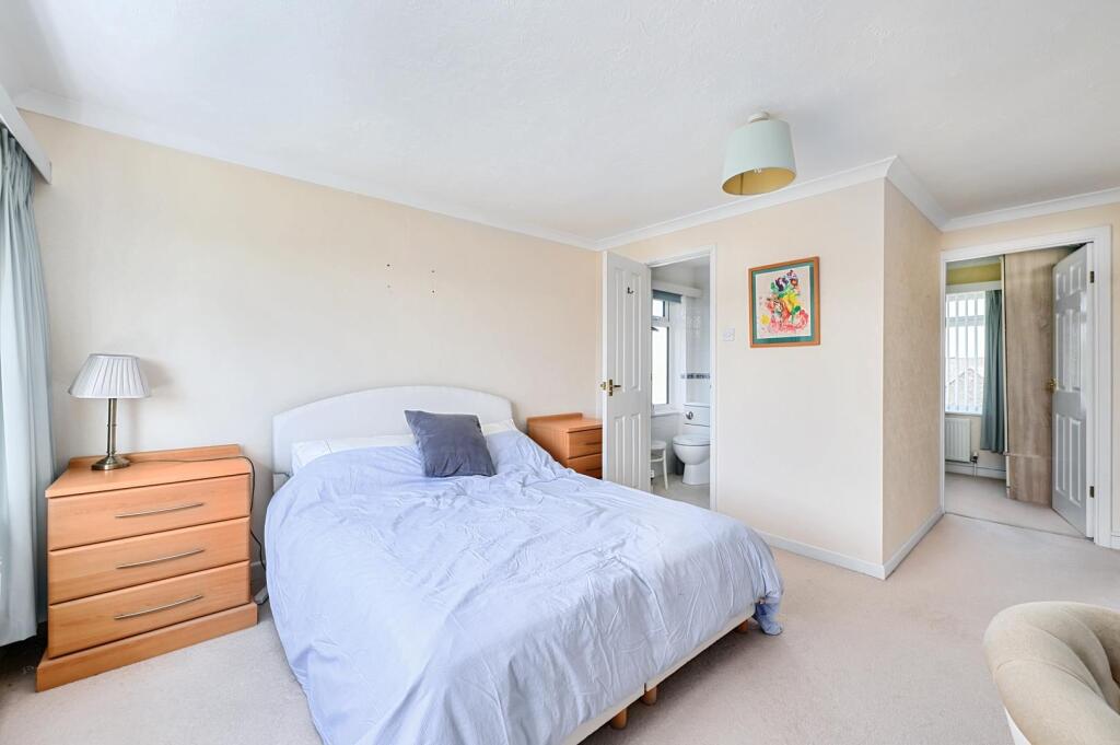 27 Saltdean Way TN39 (18).jpg