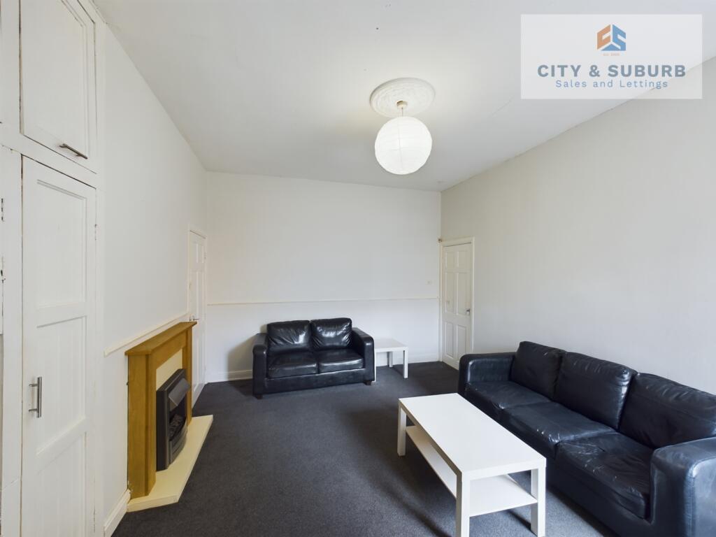 CAM01351G0-PR0095-STILL008