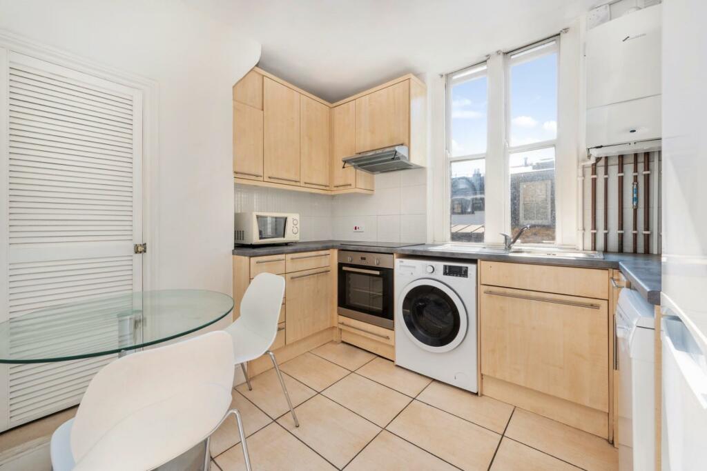 KITCHEN 1.jpg