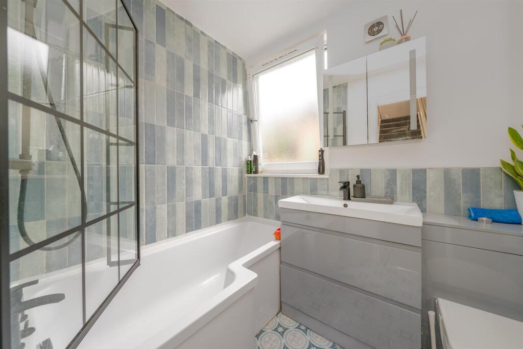 17 Gunsgreen Crescent Eyemouth-11.jpg