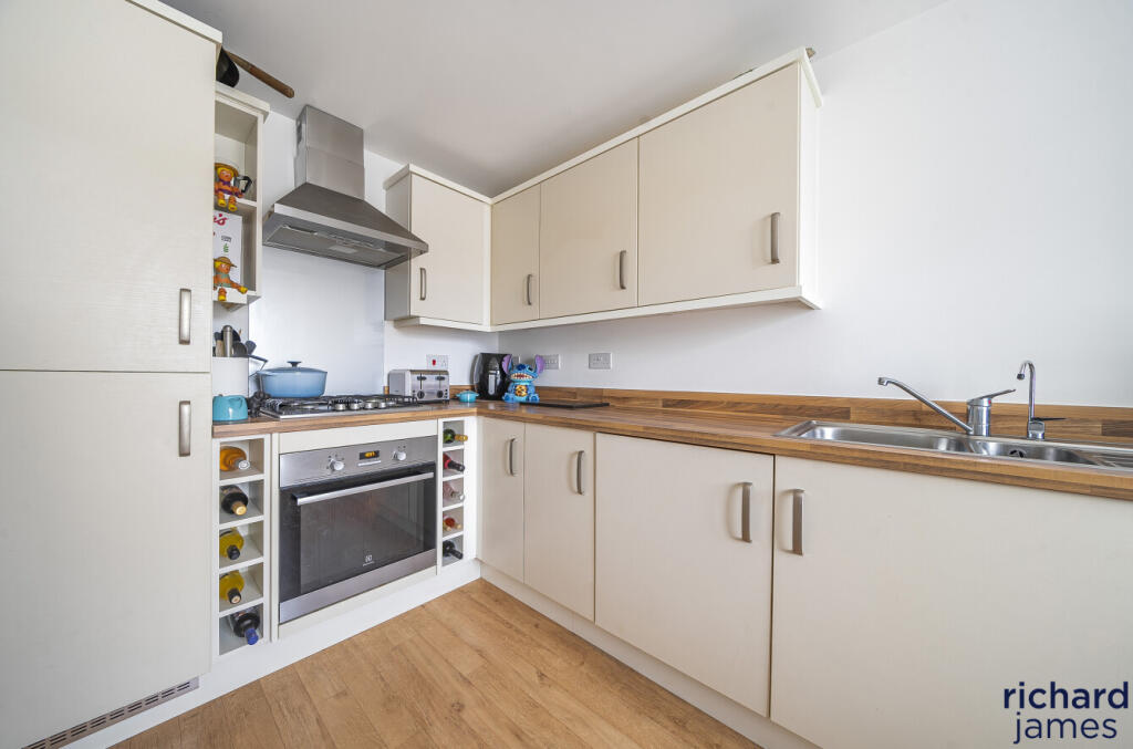 ea5d0355c8dd44339466a615b3236b19