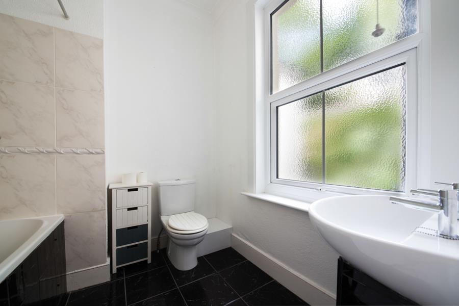 Bath1.jpg