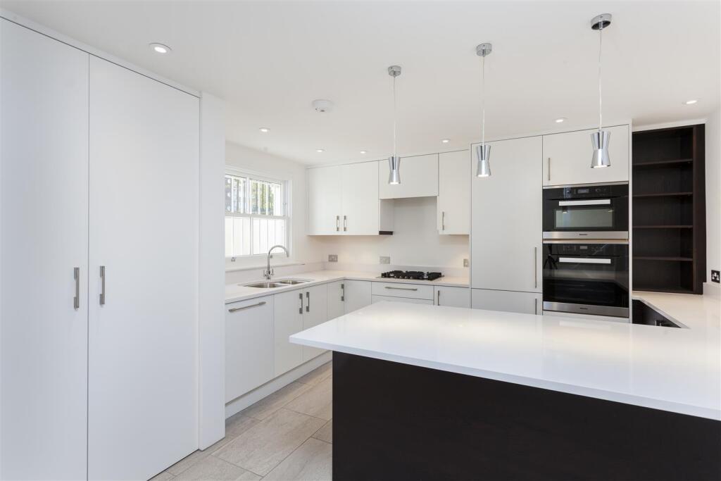 Faroe Road - Kitchen.jpg