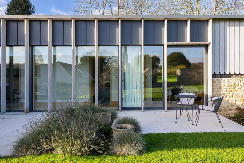 Terrace to East Side