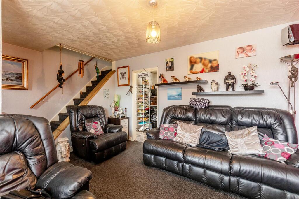 Wordsworth Road, Horfield Living Room 2.jpg