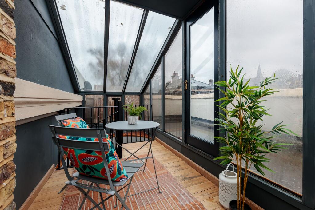 Conservatory / sunroom