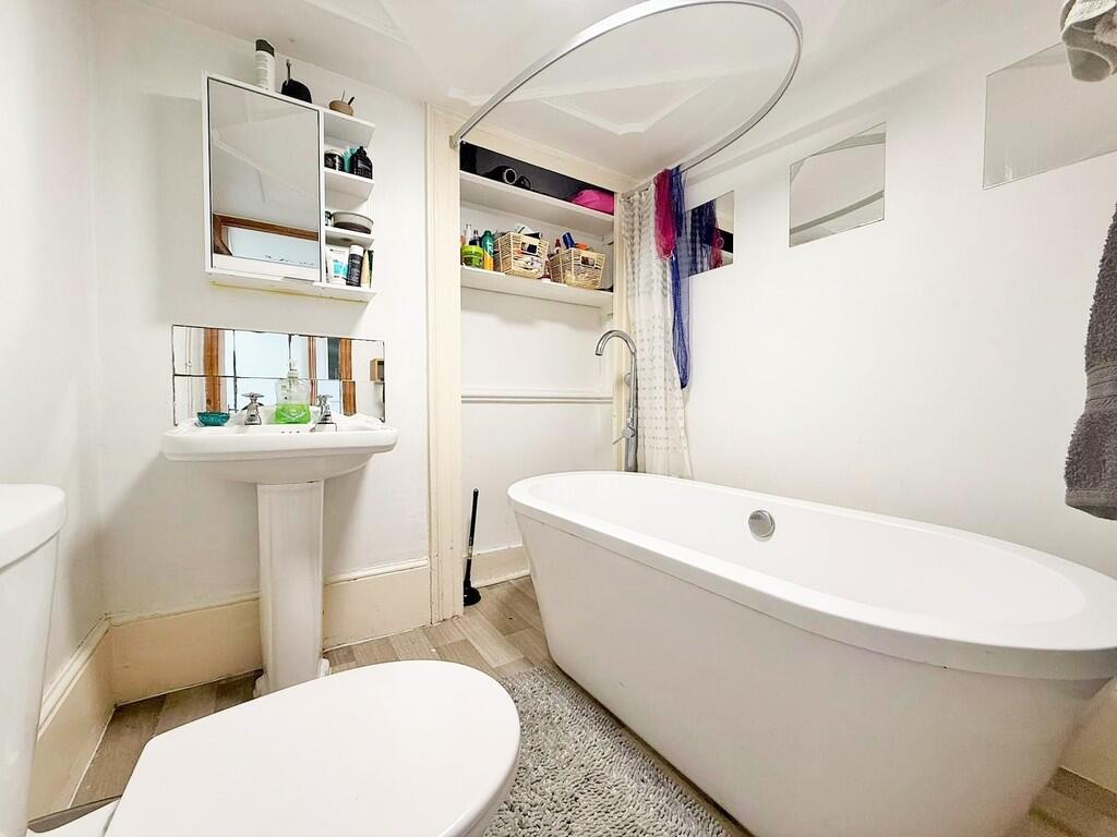 Bathroom i
