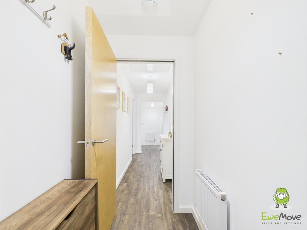 CAM03778G0-PR0266-STILL016