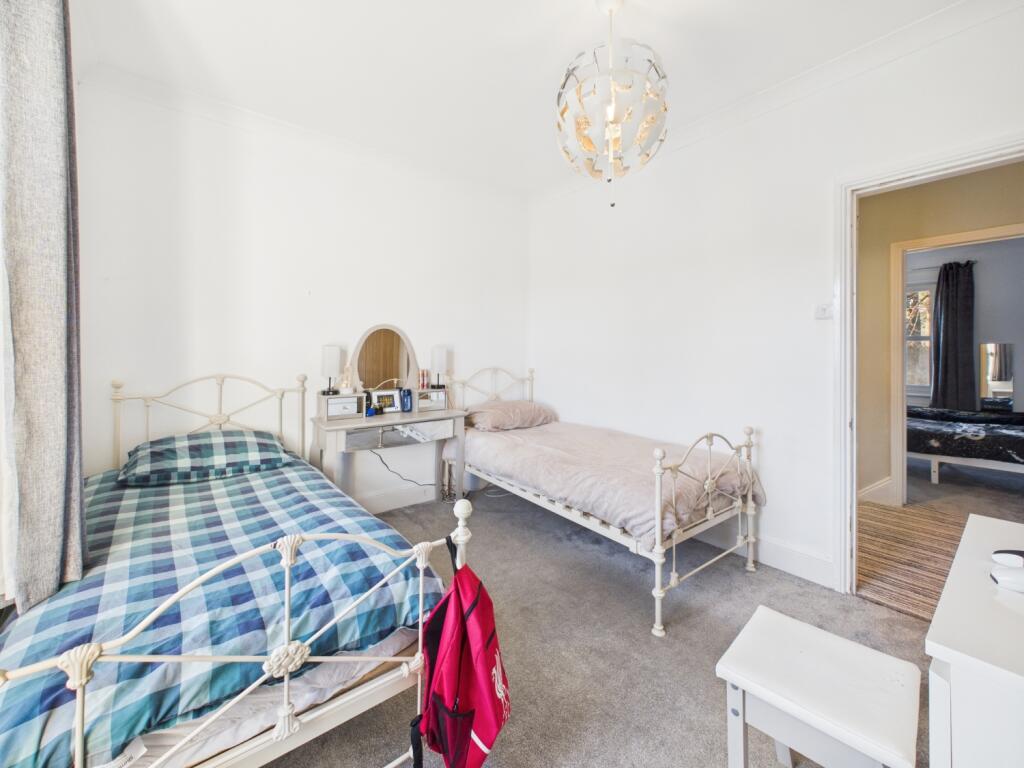 CAM03062G0-PR0215-STILL026